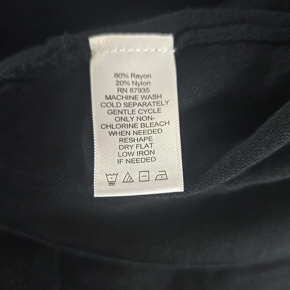 Susan Graver Tunic Long Sleeve Top Size Large Front Pockets Stretch Minimalist - Picture 7 of 7